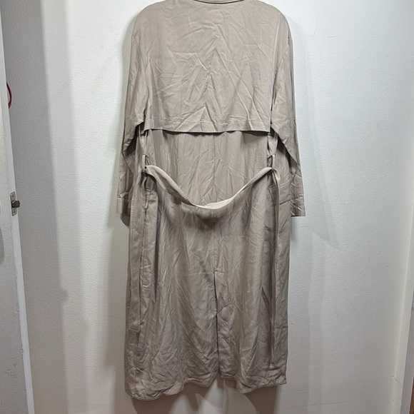 (W1) Zara Oversized trench jacket tied at the waist, size L - Picture 6 of 16
